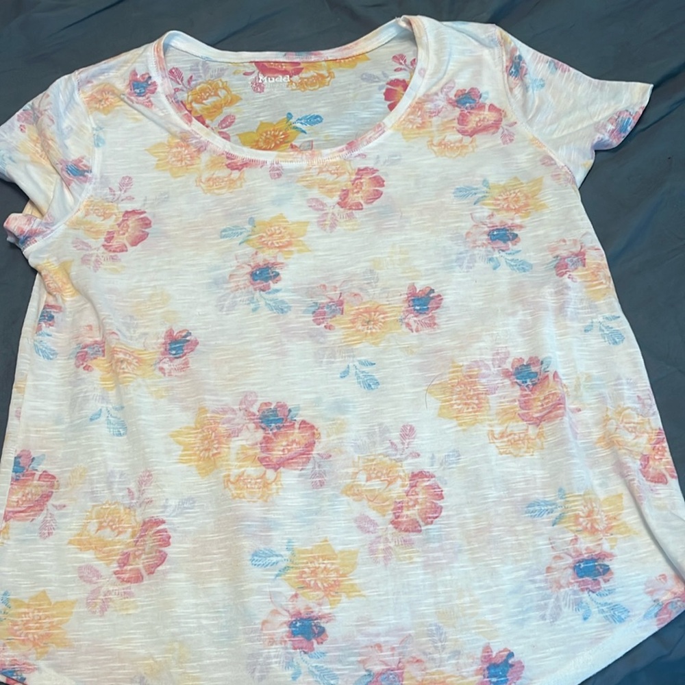 MUDD Vintage Roadtrip tee floral size xl